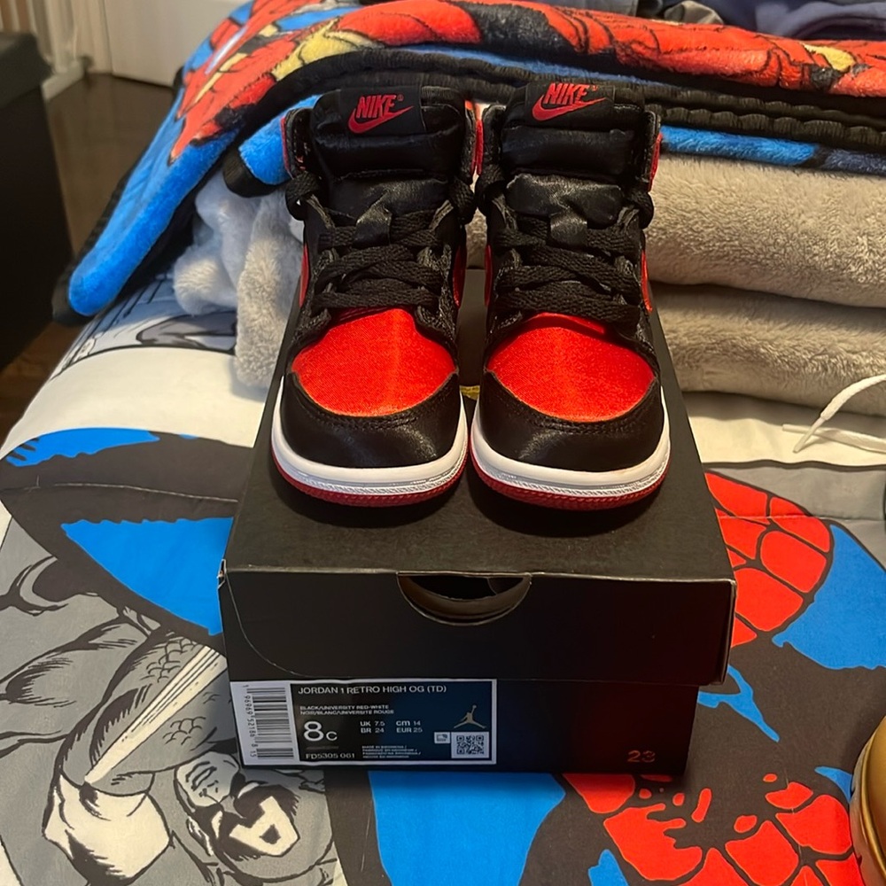 SOLD!!!!    JORDAN 1 RETRO HIGH OG TODDLER